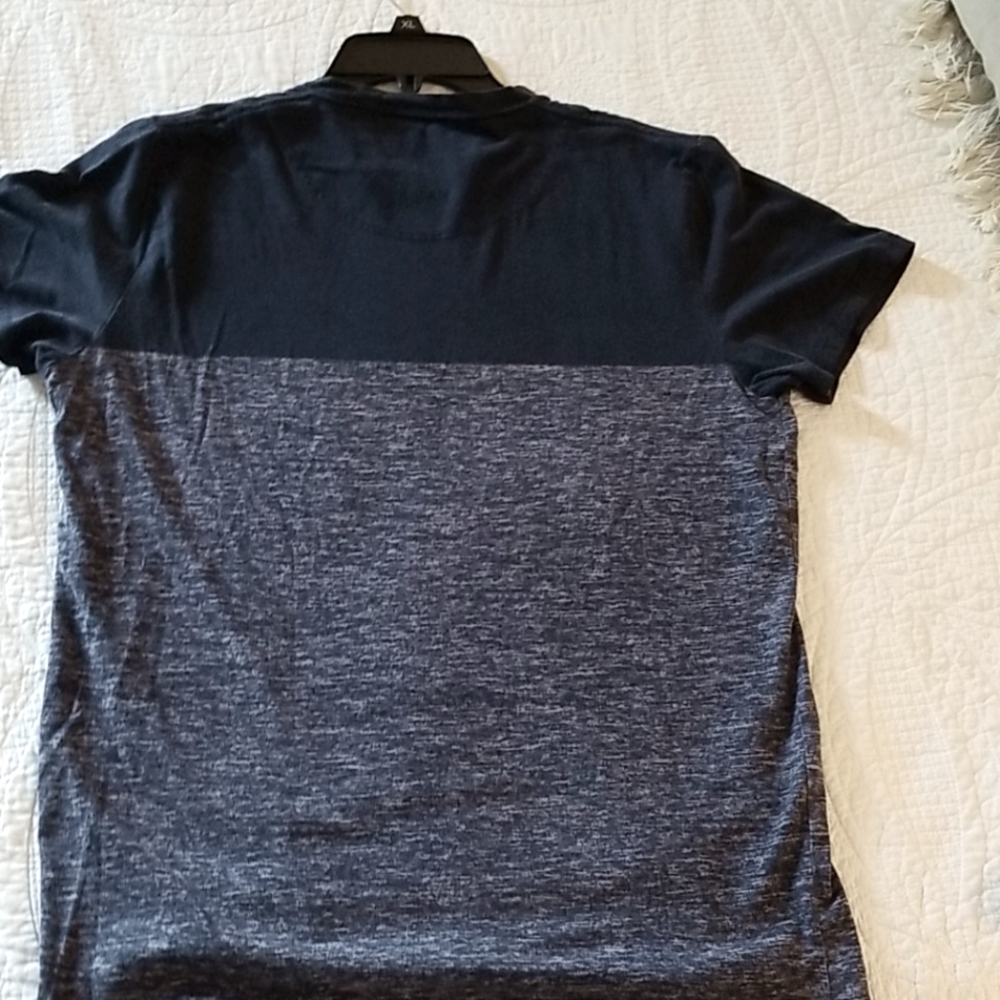 Hollister Black & Gray shirt - Picture 2 of 5